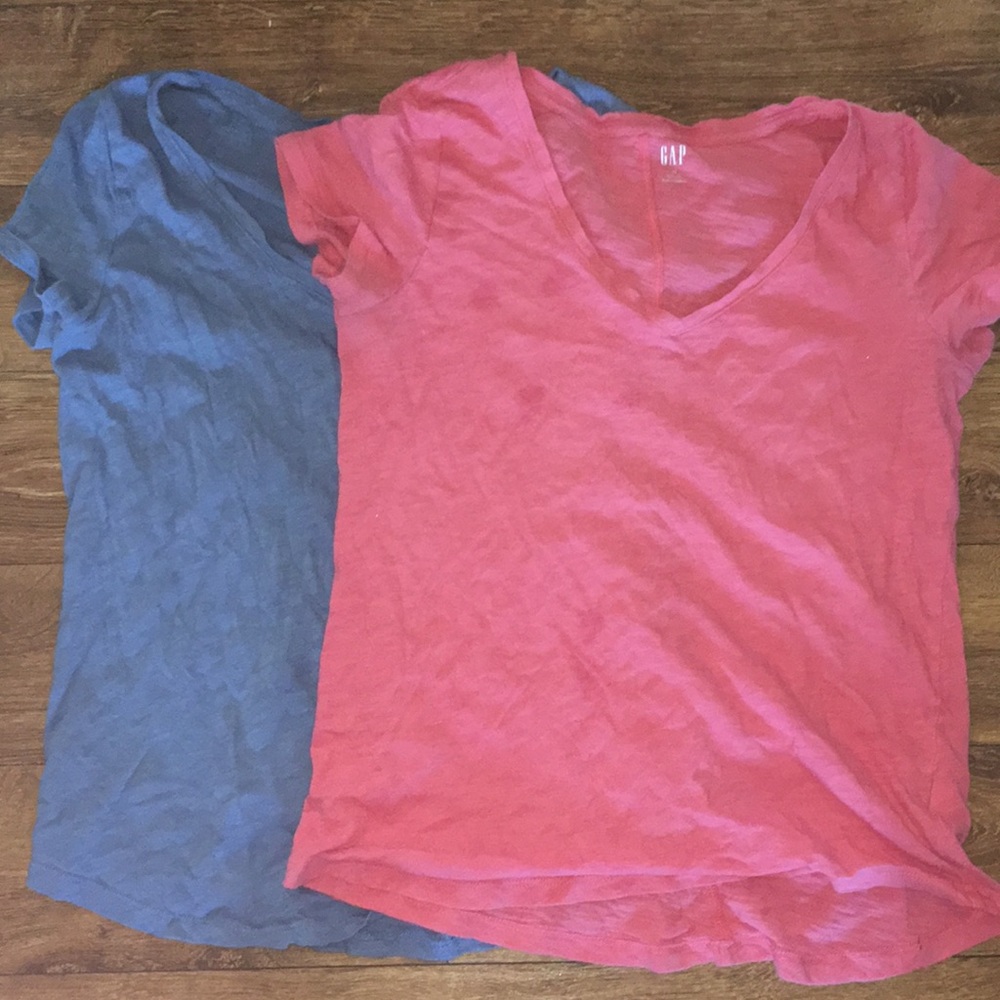 2 gap shirts